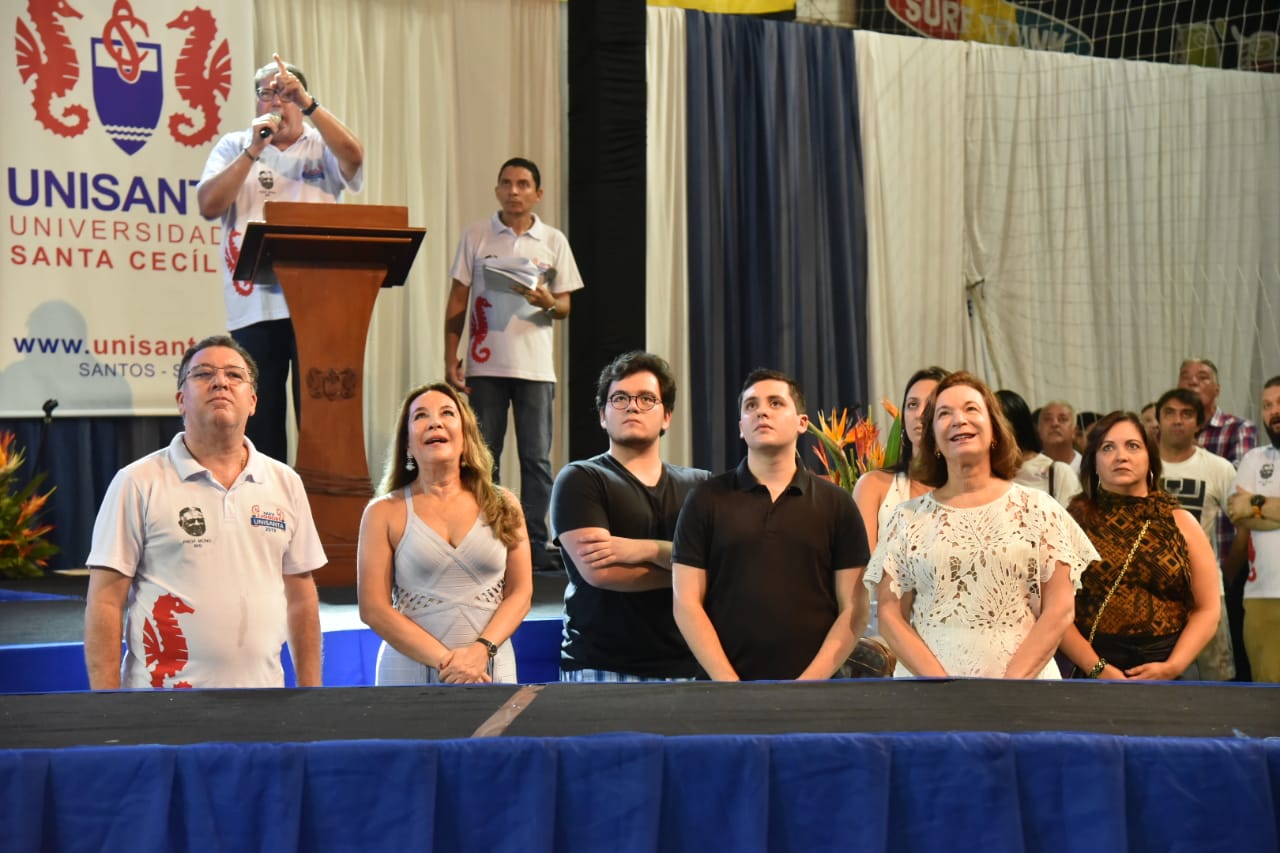 Eleição de Rei e Rainha e show do cantor Gaab marcam abertura dos XXXVI Jogos  da Unisanta