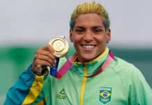 ana-marcela-ouro-olimpico