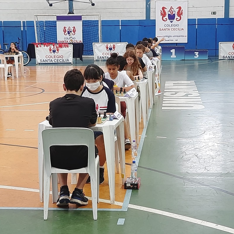 Talento santista se destaca nos campeonatos de xadrez escolar do