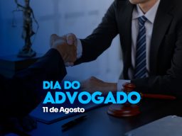 No dia 11 de agosto, é celebrado o Dia do Advogado, homenageando os profissionais responsáveis em representar os cidadãos perante a justiça. 