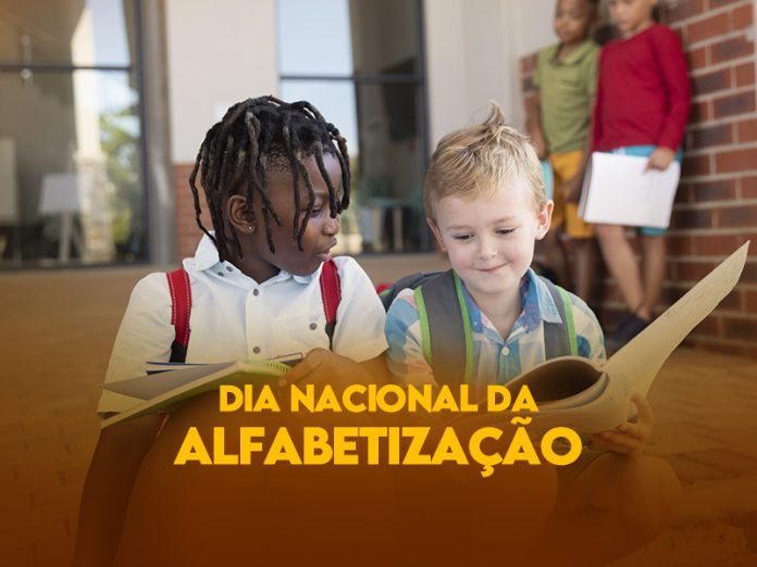 O Dia Nacional da Alfabetização, celebrado anualmente em 14 de novembro, traz uma reflexão sobre a importância da alfabetização