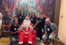 Atlética de Comunicação da Unisanta leva solidariedade e diversão ao Natal na Quebrada.